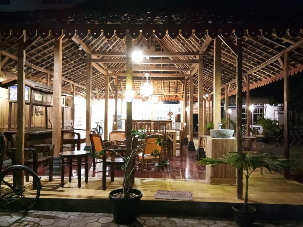 Diaga Grha Hotel 요그야카르타 외부 사진